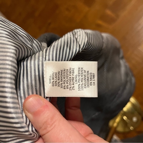 BANANA REPUBLIC ~ Grey Hooded Wool Blend Coat with Toggle Closures and Pockets - Picture 7 of 11